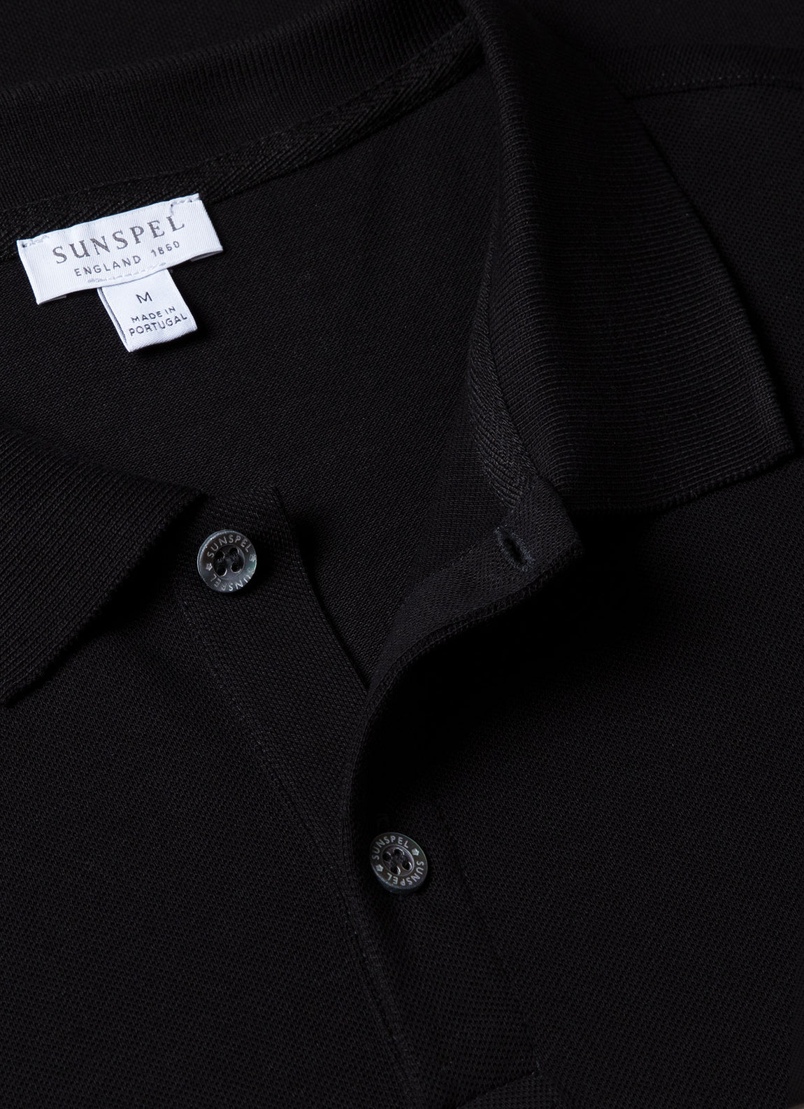 Men's Piqué Polo Shirt in Black | Sunspel