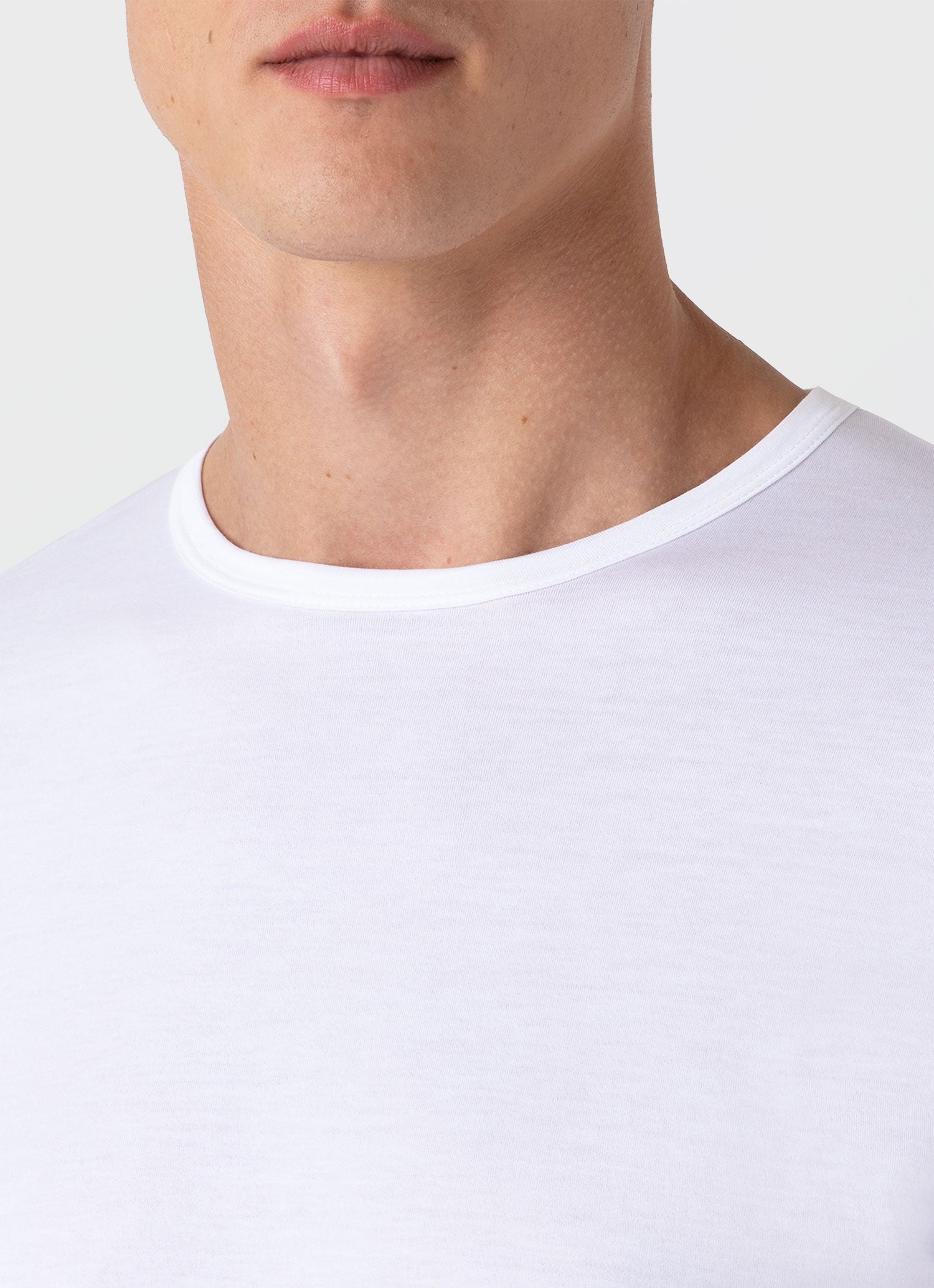 Men's Classic T-shirt in White