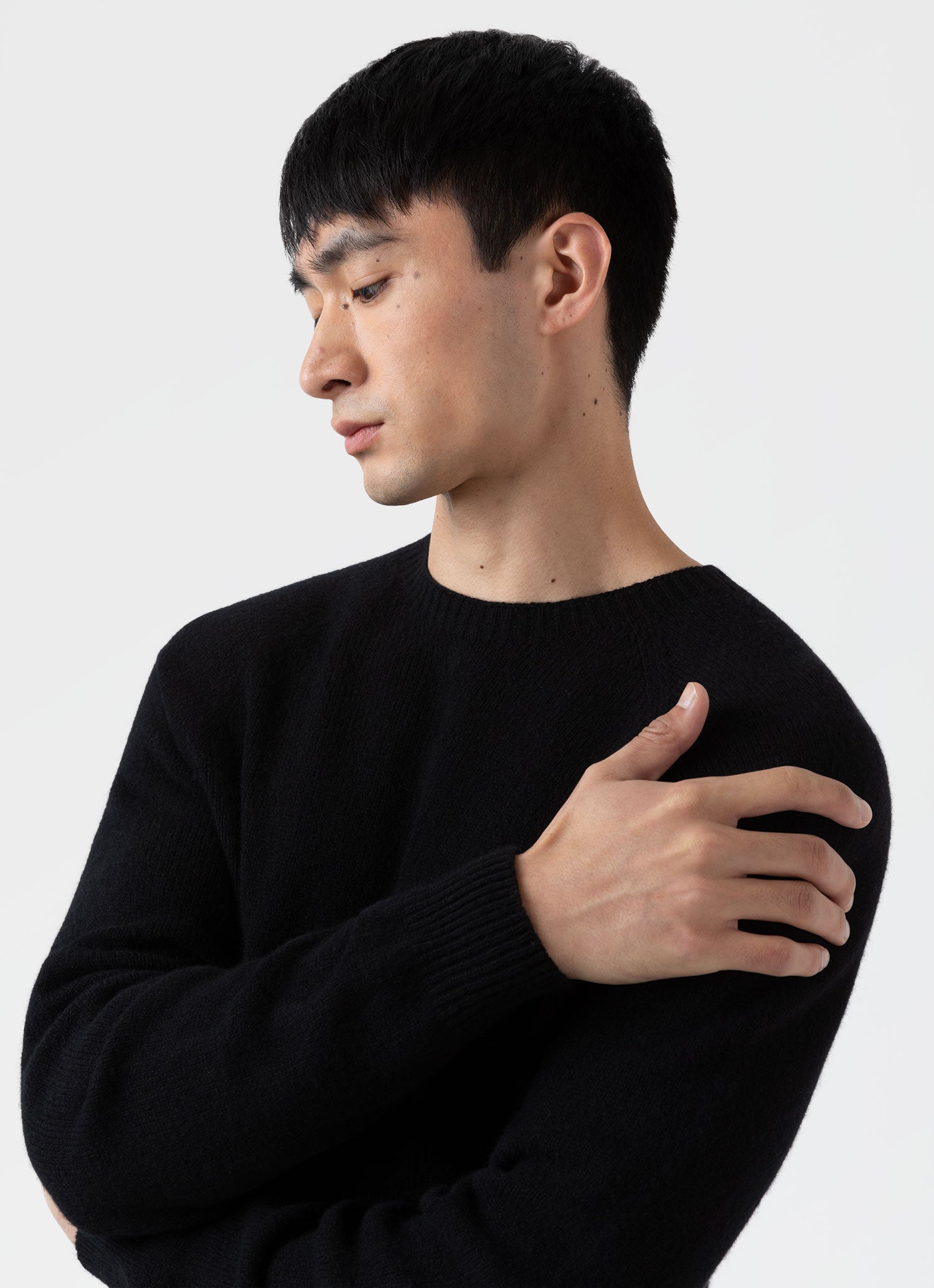 Black sweater clearance male