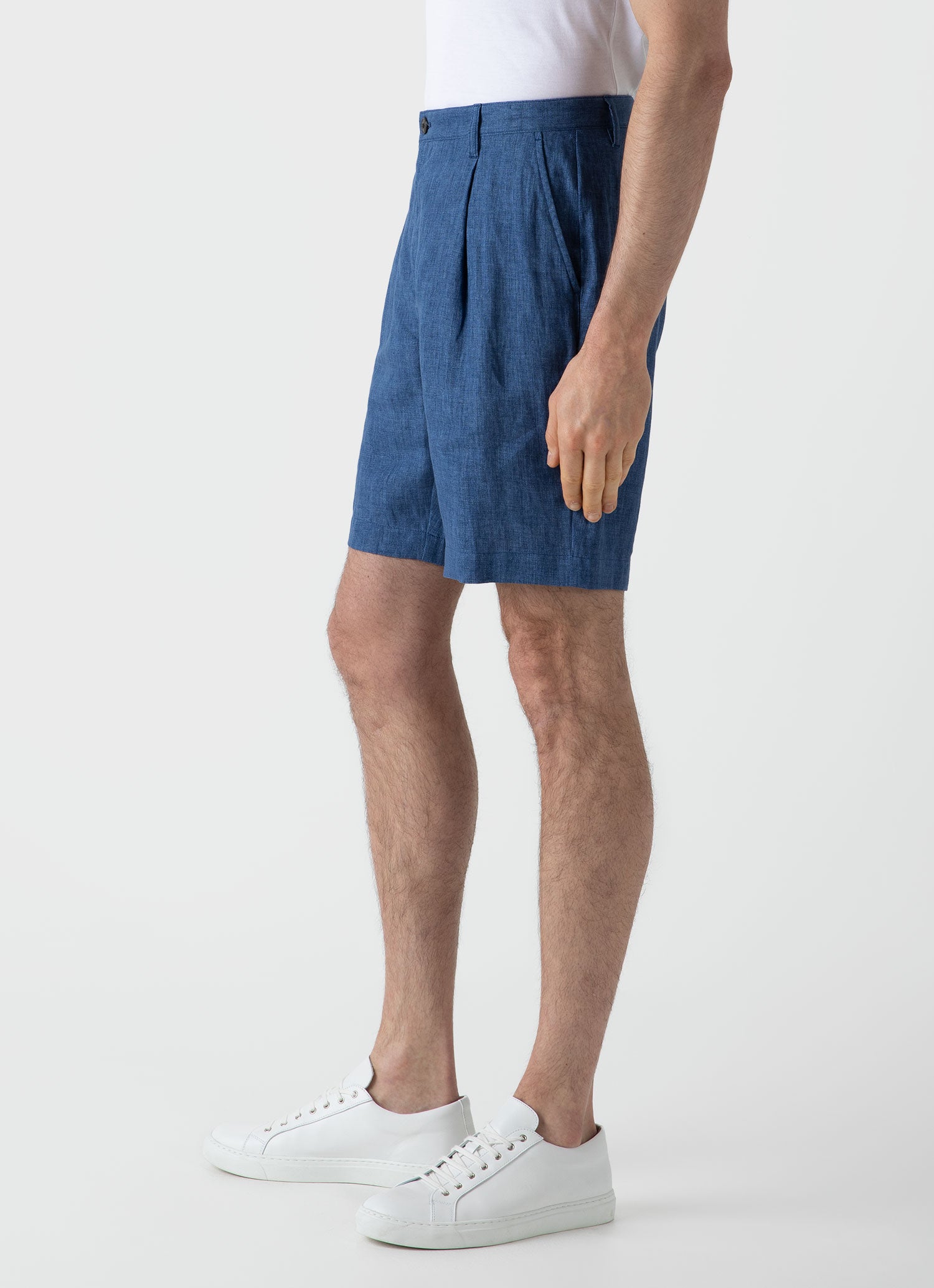 Men's Pleated Linen Short in Blue Melange