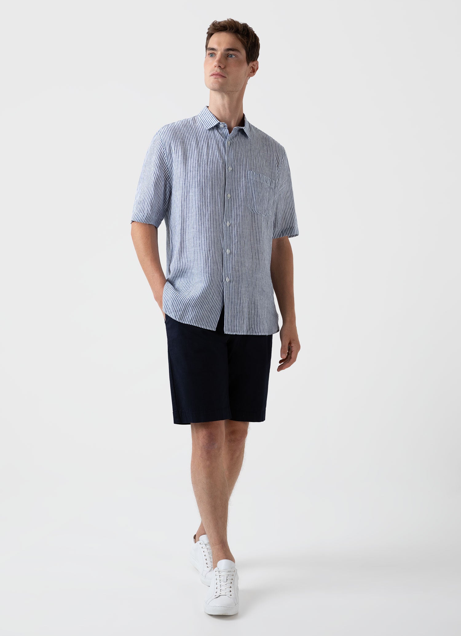 Men's Short Sleeve Linen Shirt in Navy/White Classic Stripe | Sunspel