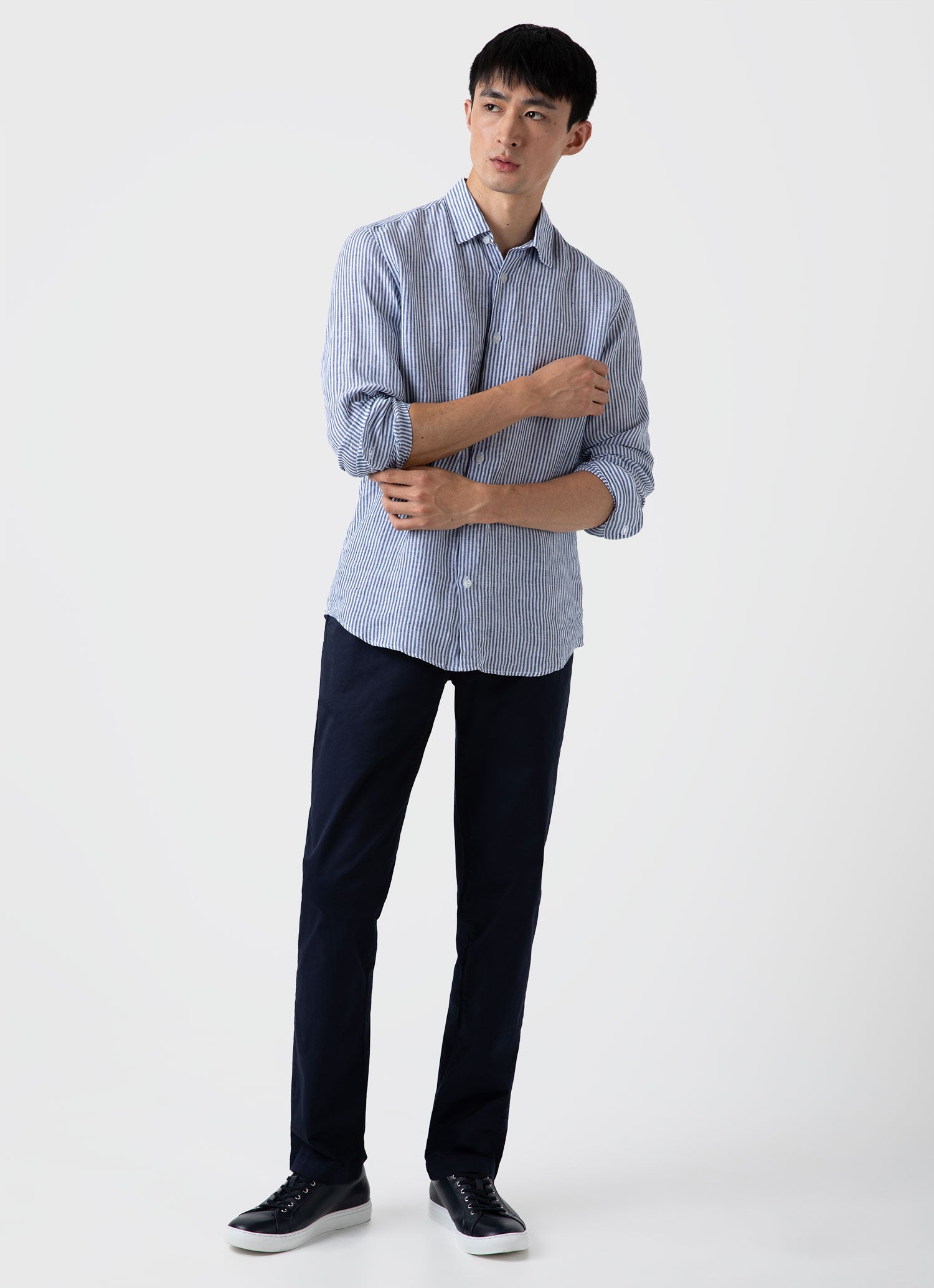 Men's Linen Shirt in Navy/White | Sunspel