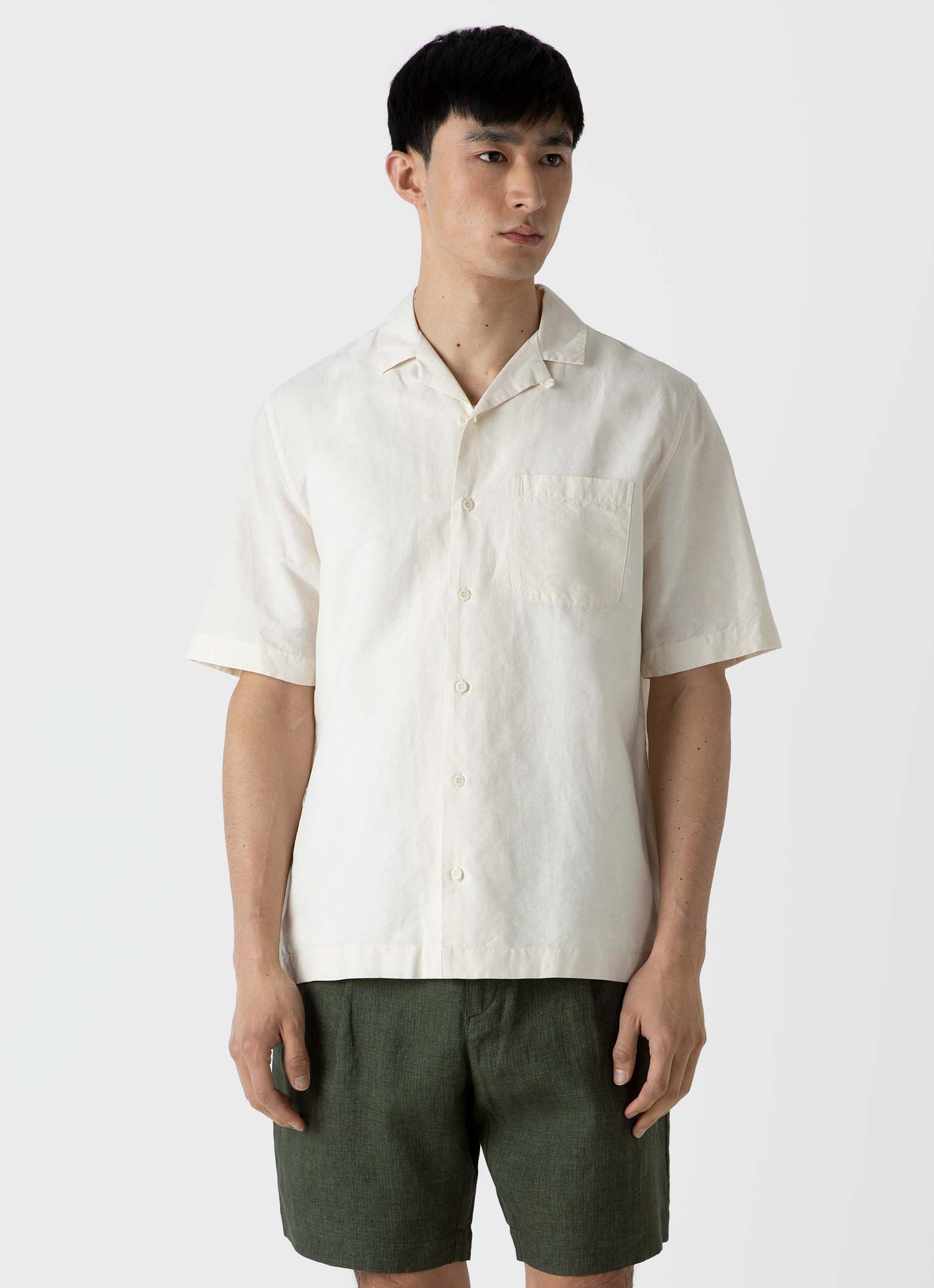 Men's Cotton Linen Camp Collar Shirt in Ecru | Sunspel