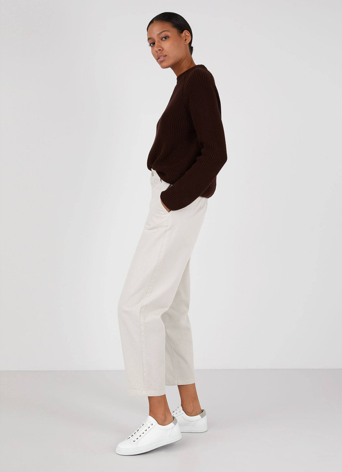 Women's Boxy Crew Neck Jumper in Cocoa