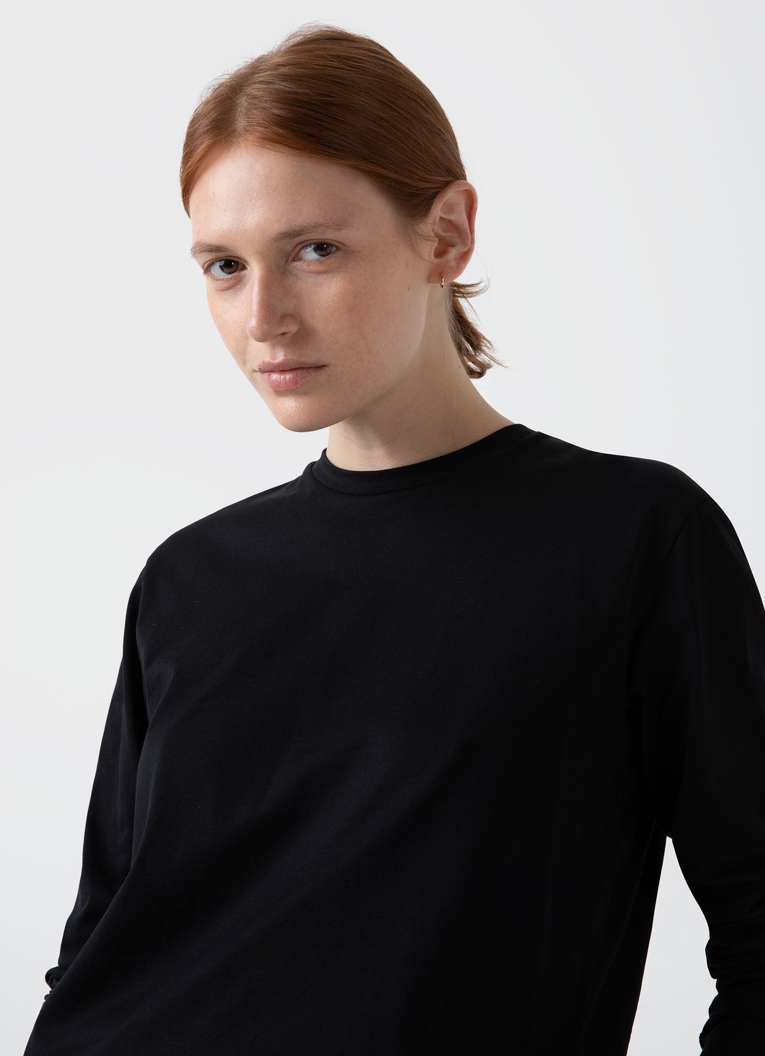 Women's Long Sleeve Boy Fit T-shirt in Black | Sunspel